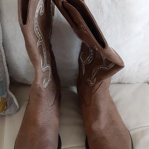 Women's American Rag Cowgirl boots size 7. $25.00